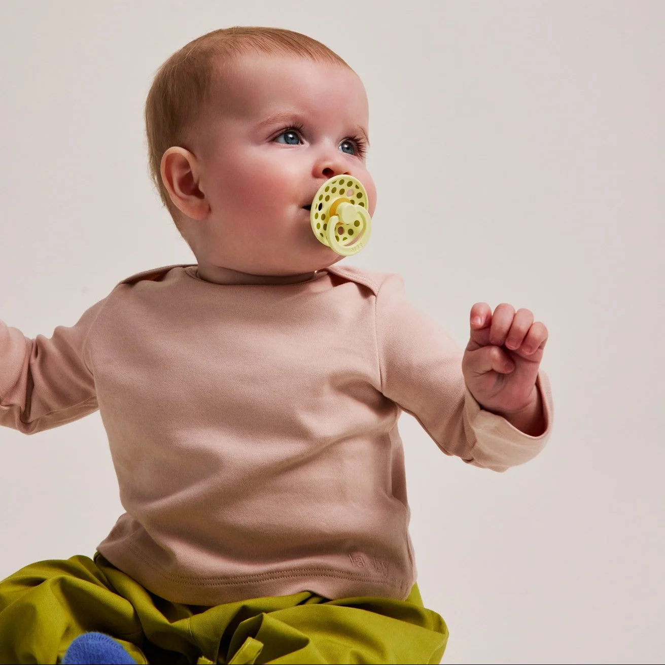 BIBS_AW26_Polka_Model_02_56_7f258b76-4ea9-4d64-9475-450445e6a0ab